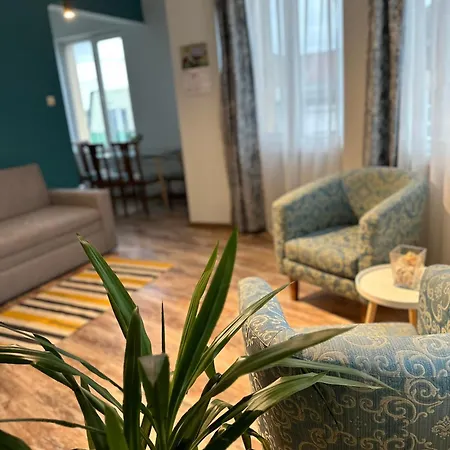 Glarus With Infinity Sea View Apartamento