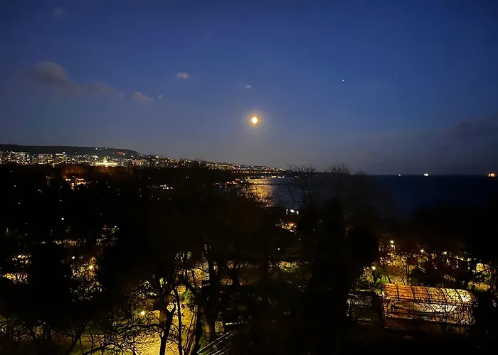 Apartmán Glarus With Infinity Sea View *