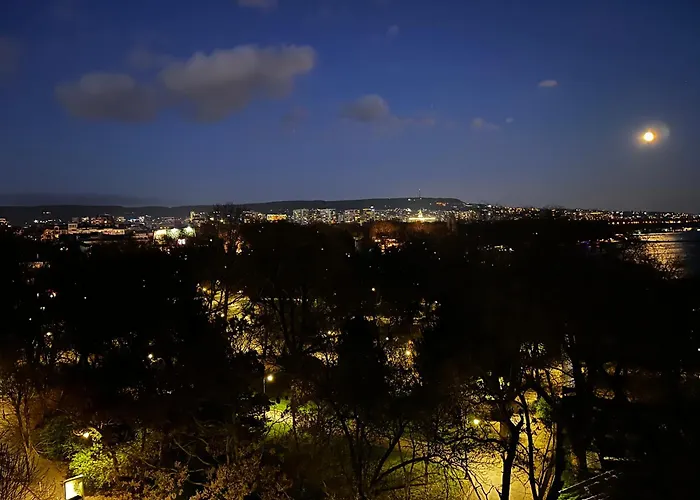 Glarus With Infinity Sea View Apartmán Varna