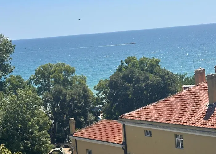 Glarus With Infinity Sea View