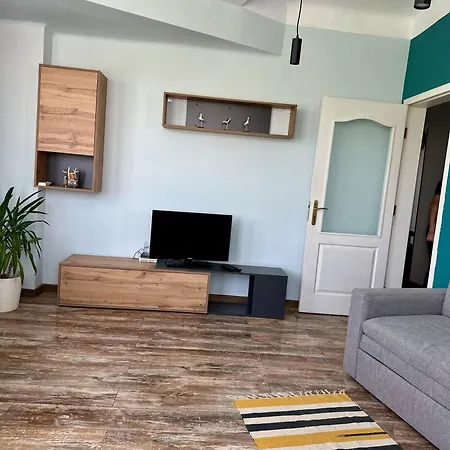 Apartment Glarus Wiht Infinity Sea View *