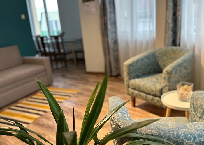 Glarus With Infinity Sea View Apartament