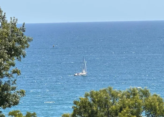 Glarus With Infinity Sea View Διαμέρισμα Βάρνα